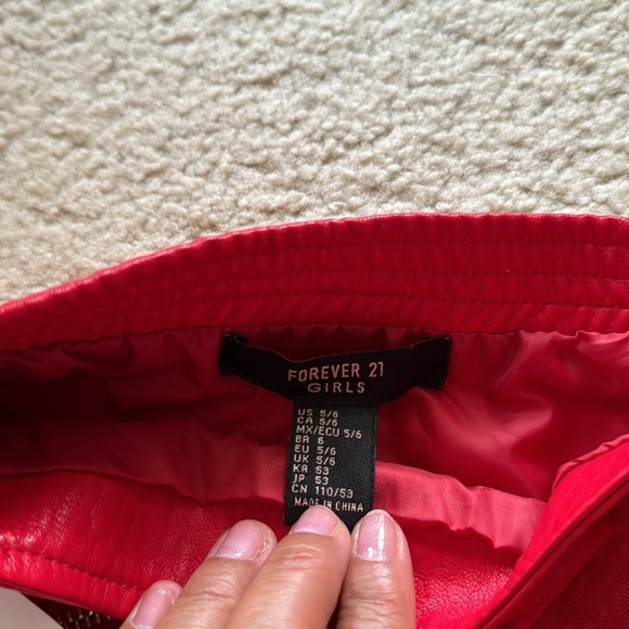 Beautiful red  faux leather skirt for girls brand new - Picture 3 of 5